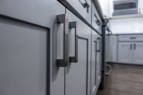 Cost of Hardware Mounting in Jackson