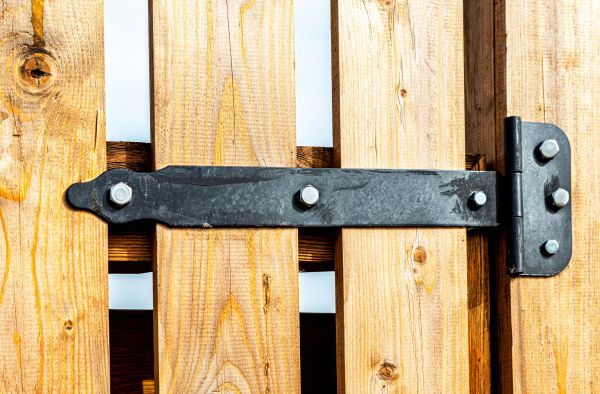 Cost of Gate Hinge Repair in Jackson